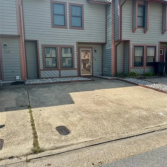 1409 Northface Ct — Photo 3