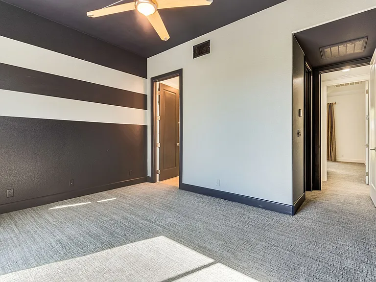 628 Edgebrook Dr — Photo 34