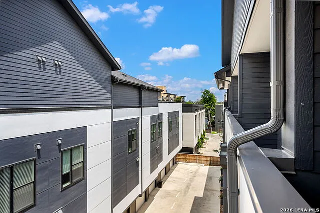 719 E Locust St #3110 — Photo 33