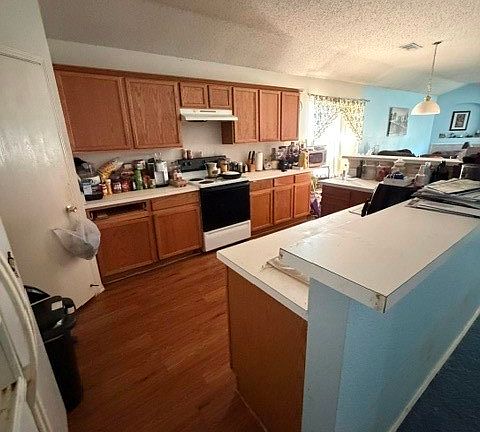3rd image of 822 Breton Dr