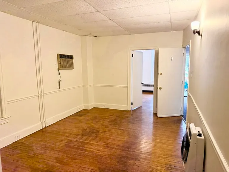 637 W Philadelphia St #1 — Photo 3