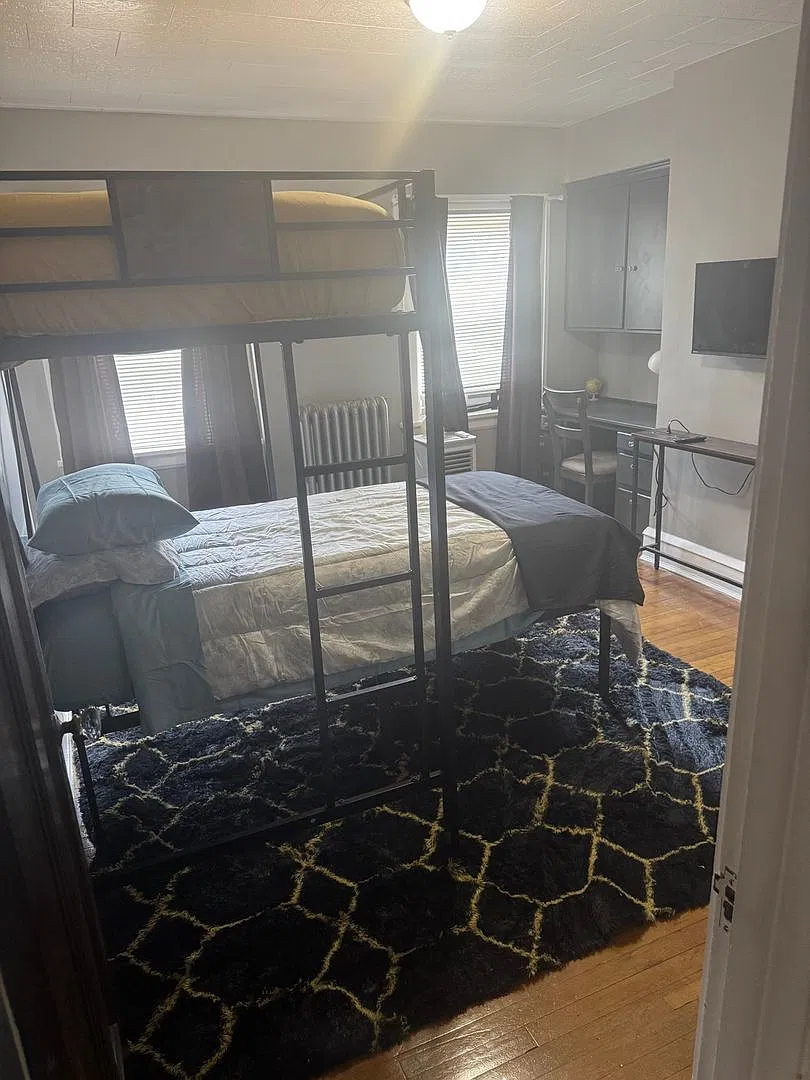 Spacious 6BR Duplex in Lakewood — Photo 2