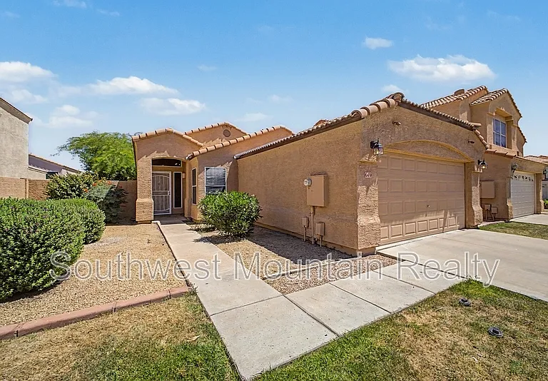 649 S Banning — Photo 4