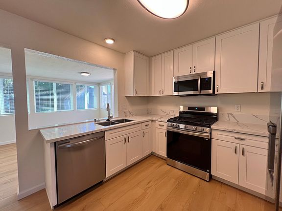 5th image of 10436 Glenellen Ave