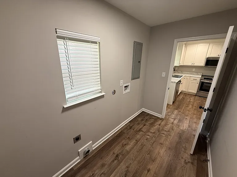 6970 Raleigh Lagrange Dr — Photo 18