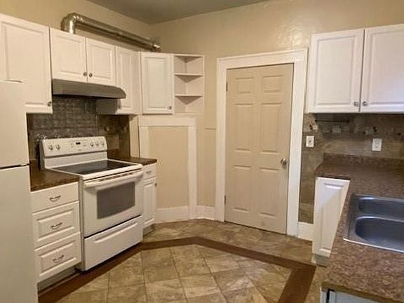 3rd image of 1205 & 1207 E 38th St #91FA24410