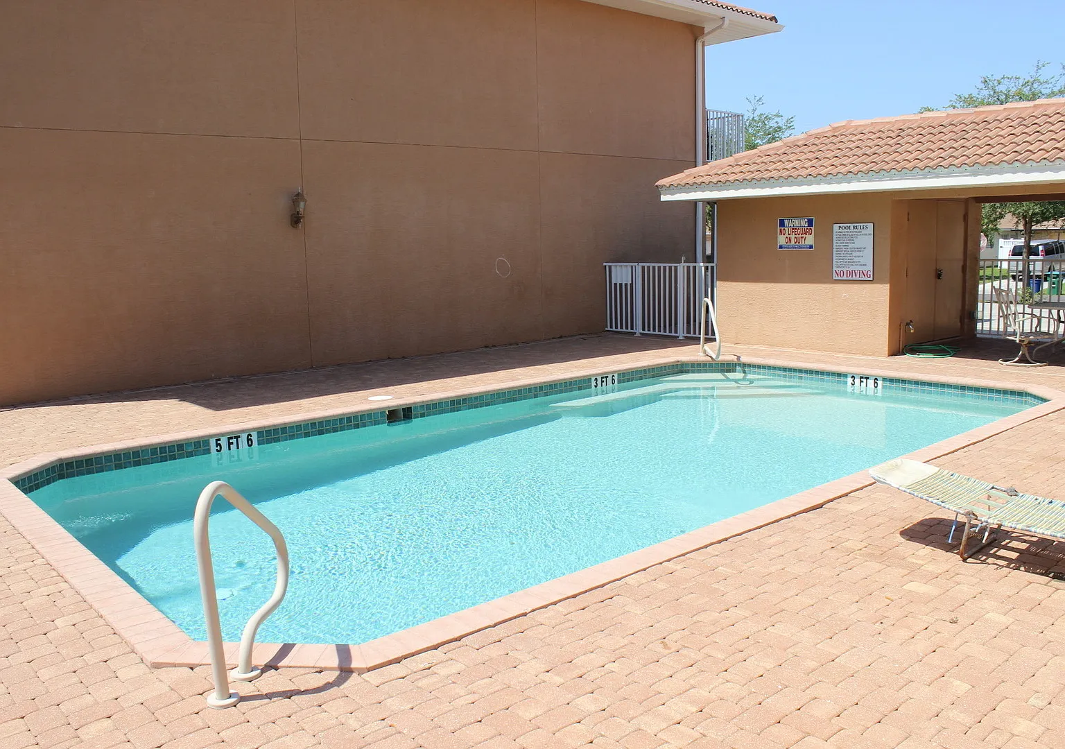 607 SE 13th Pl — Photo 3
