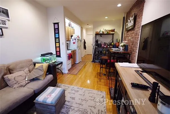 Rented by JM Preston Properties LLC | media 27