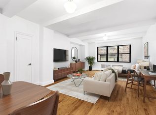 307 E 44th St APT 721, New York, NY 10017