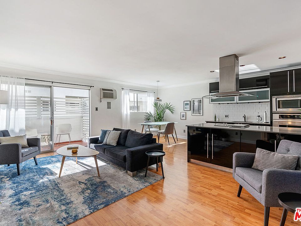 1st image of 960 Larrabee St APT 211