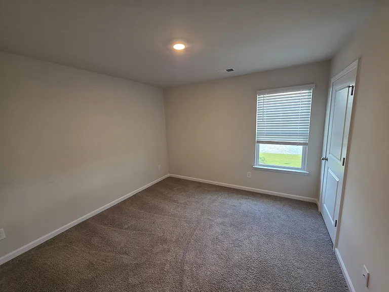 239 Londonshire Dr — Photo 26