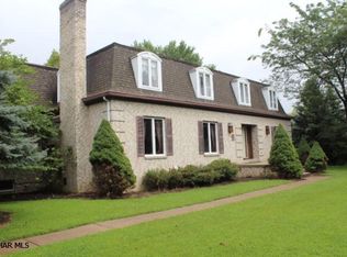 212 Fees Ln, Hollidaysburg, PA 16648