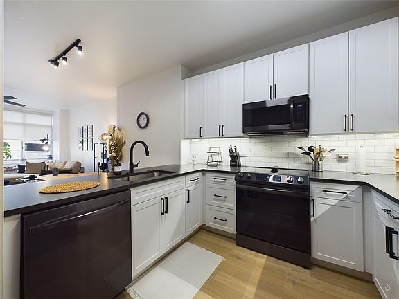 2nd image of 54 Rainey St APT 415