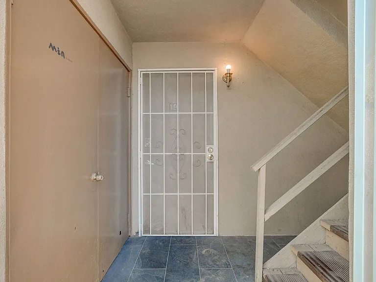 3841 Daisy St #19 — Photo 4