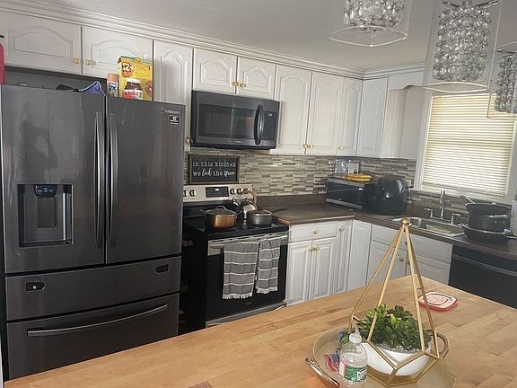 4th image of 73 Southworth Ct