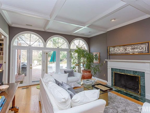 5th image of 204 Chesley Ln