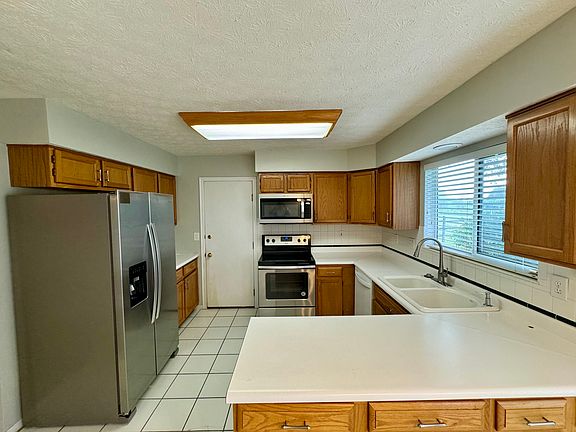 4th image of 7103 Highpoint Dr
