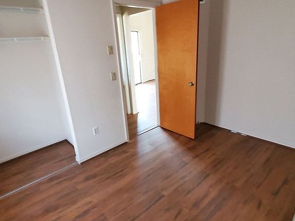 4th image of 9405 El Campo Ave