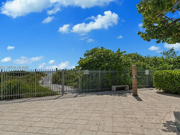 200 Ocean Lane Dr #108 — Photo 28