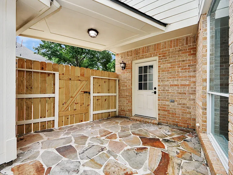 16203 Broken Timber Cir — Photo 40