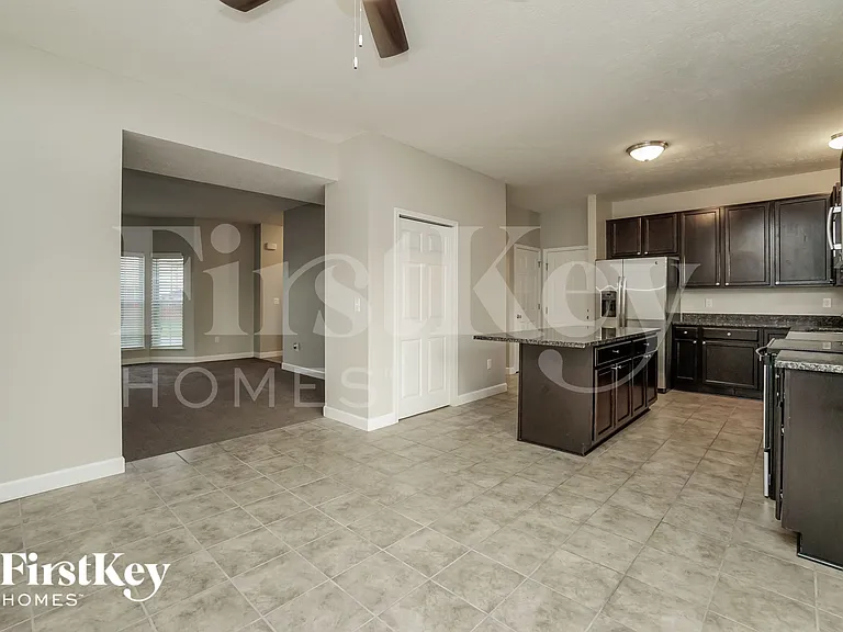 4642 Haley Way — Photo 6