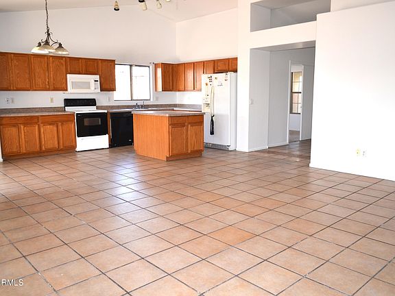 4th image of 7571 W PASADENA Avenue