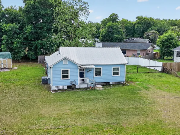 431 Edgewater Ave, Umatilla, FL 32784