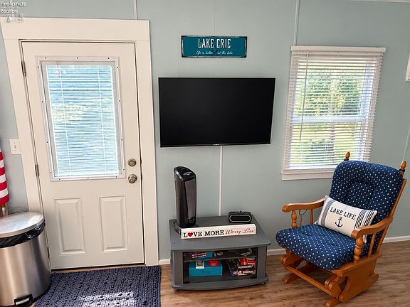3rd image of 2045 E Sand Rd #32