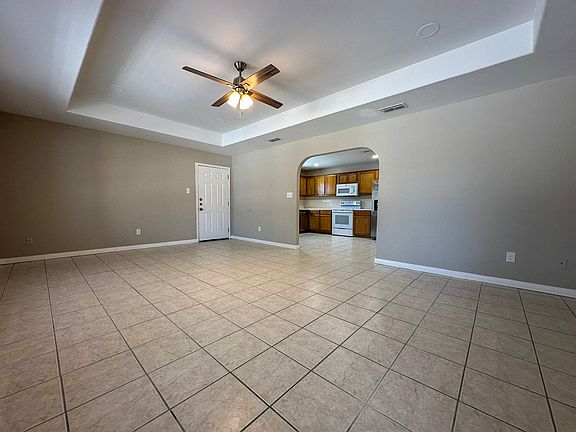 3rd image of 13917 Windjammer Dr