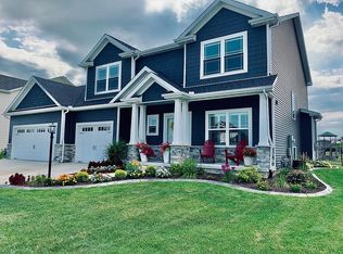 1407 Winterberry Rd, Savoy, IL 61874
