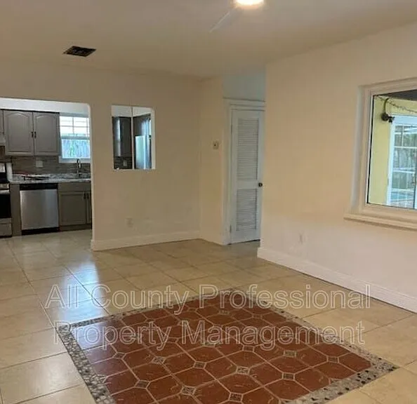 7891 Sheridan St — Photo 23