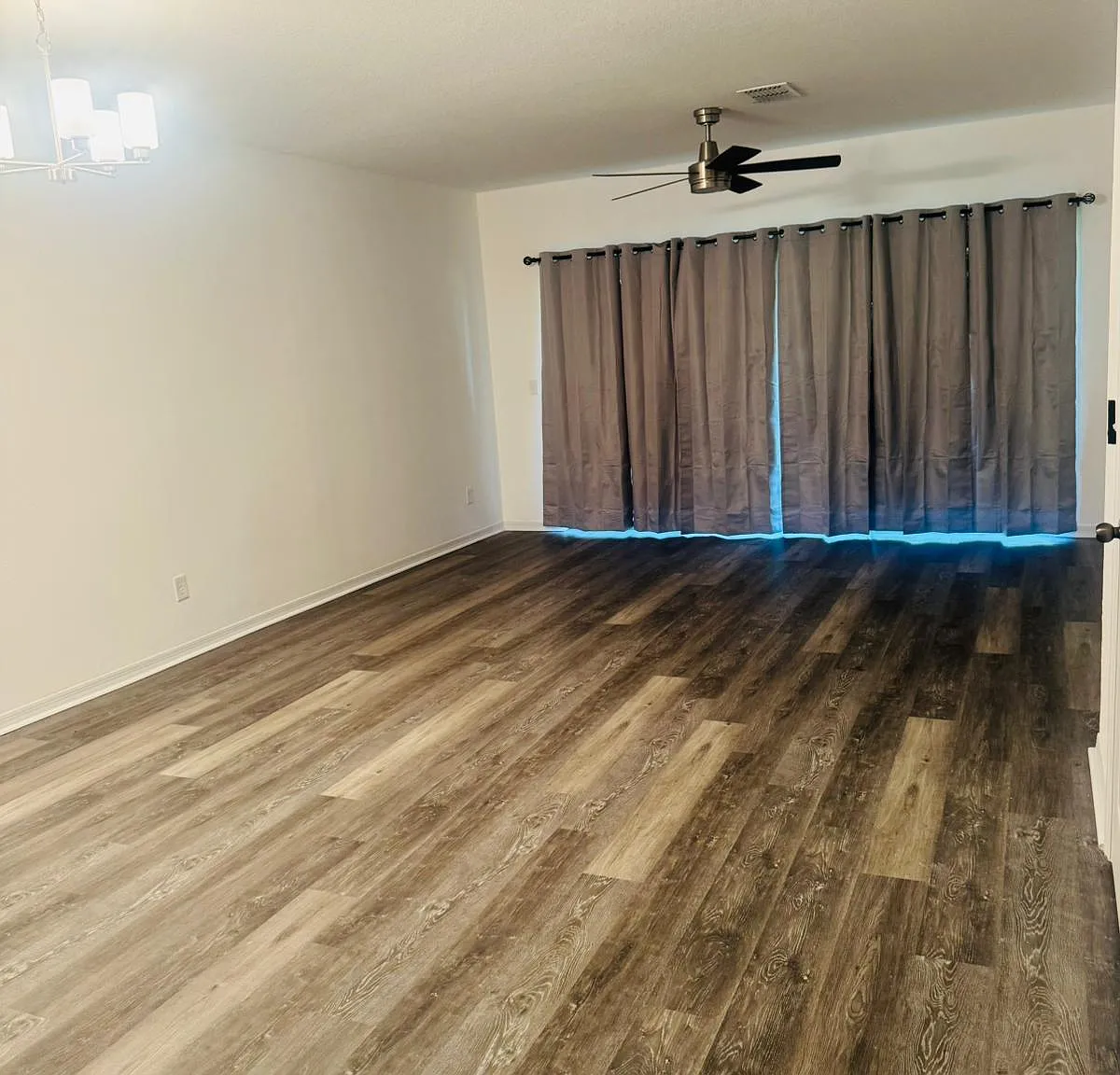 3 bed, 2.5 bath, 1304 sqft, $2,250 — Photo 2