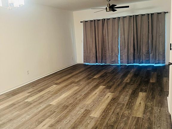 2nd image of 10955 Savannah Wood Dr #162