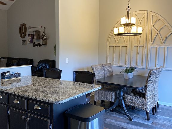 5th image of 714 Veneta View Dr