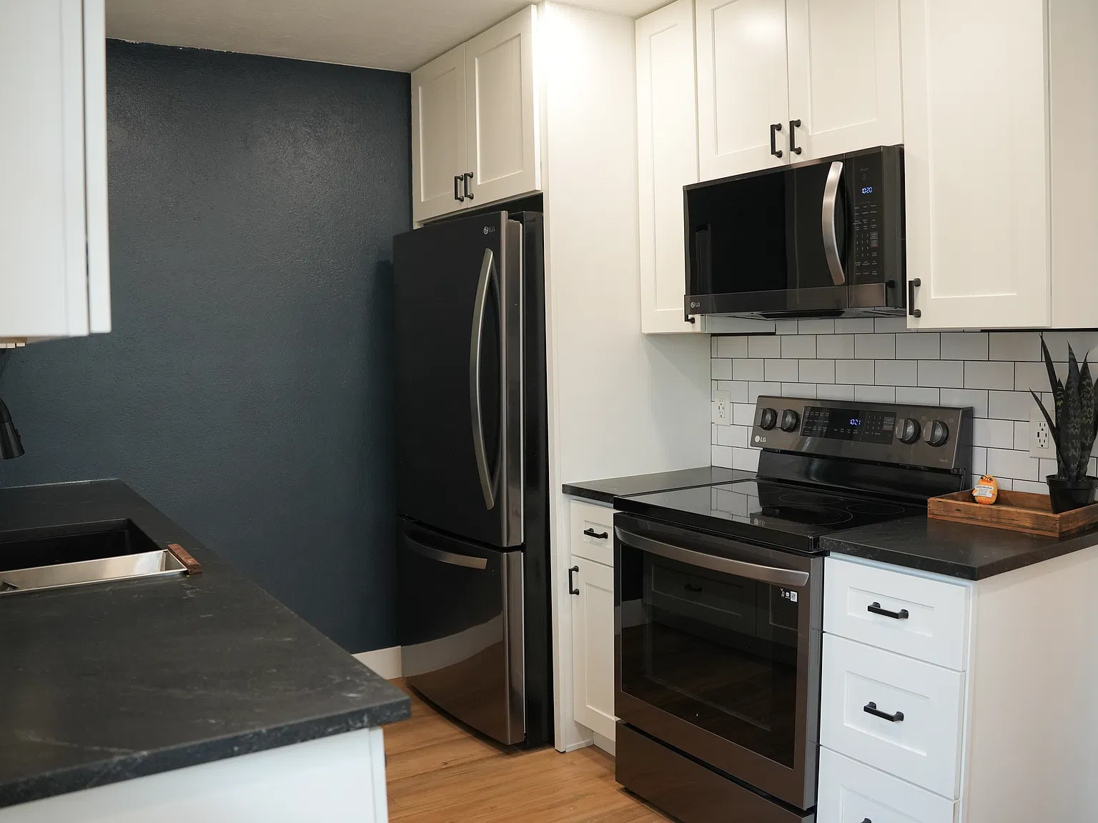 1531 S Owens St — Photo 3
