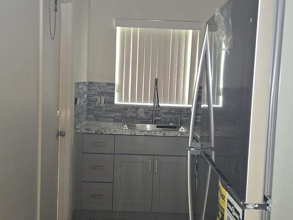 1st image of 581 Blue Heron Dr APT 108B