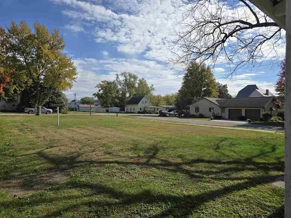 302 N Green St, Keota, IA 52248