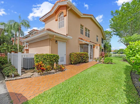 7825 Whispering Palms Drive #202, Boynton Beach, FL 33437