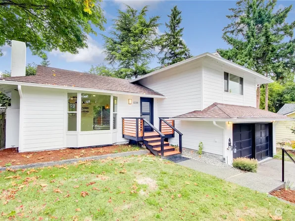 1220 S 259th Place, Des Moines, WA 98198