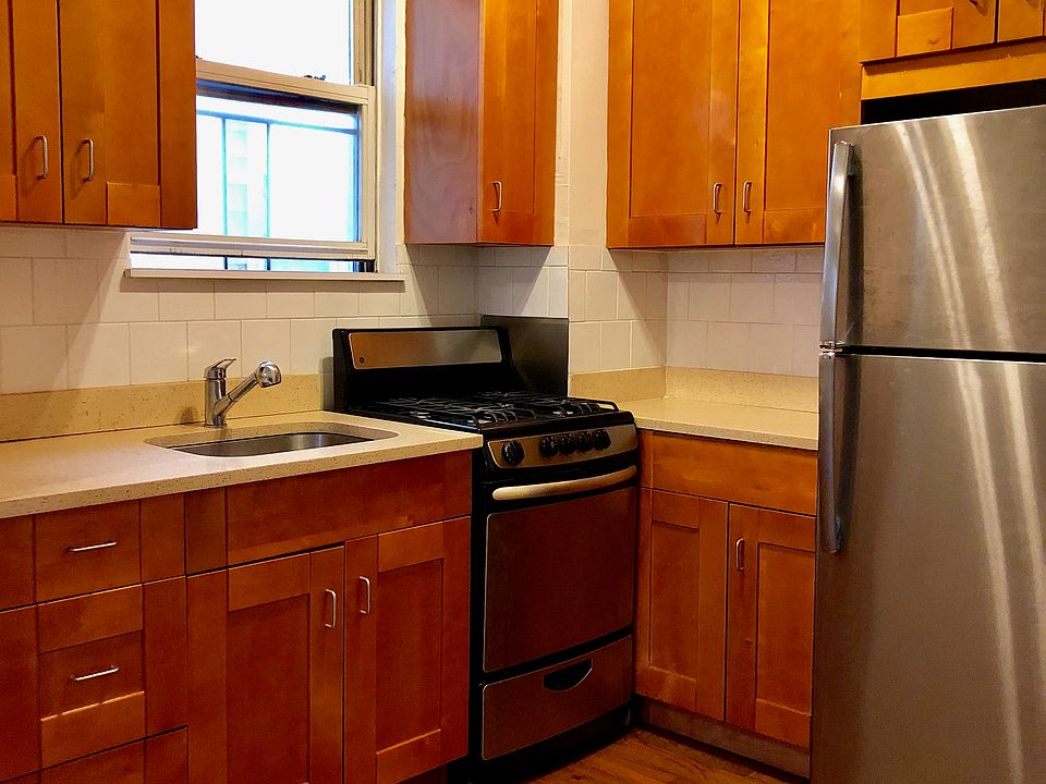 1st image of 25-09 Astoria Blvd #2R