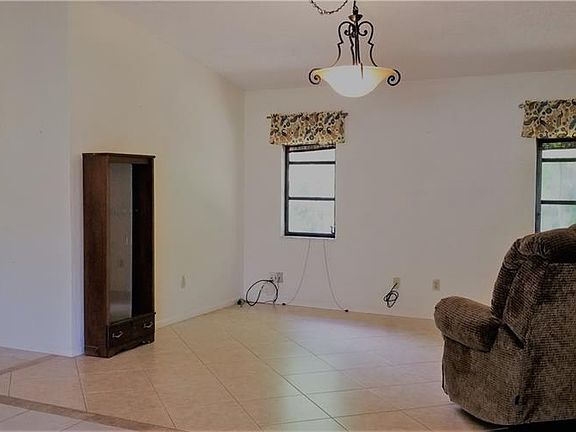 3rd image of 7480 Dana Lin Cir