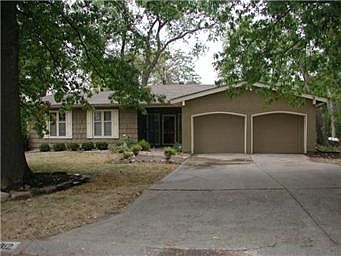 1st image of 9812 Lydia Ave
