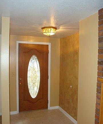 3rd image of 721 Pioneer Dr