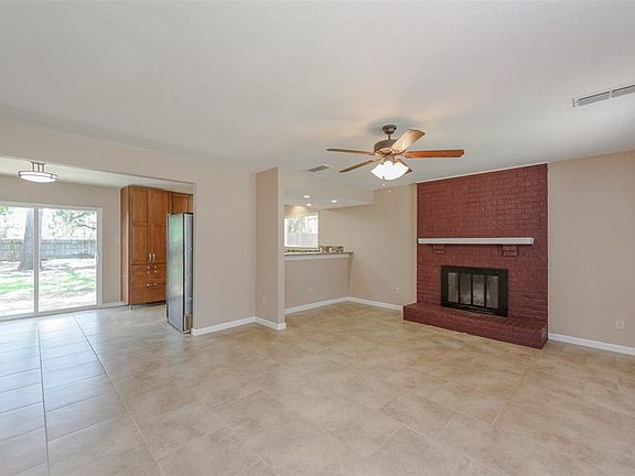 4th image of 4425 Bluestem St