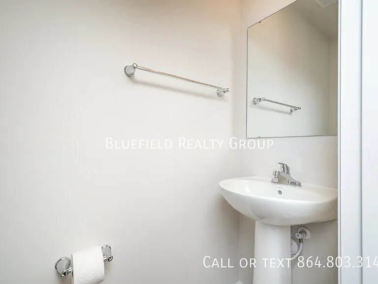886 Cranbrook Dr — Photo 5