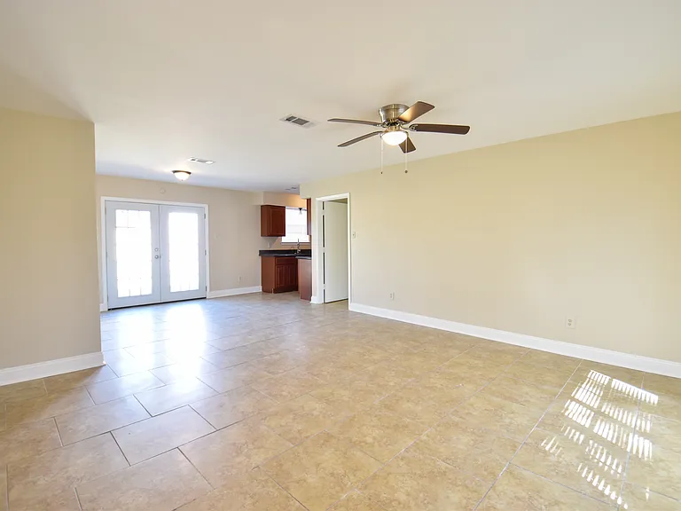 1849 Cinclair Loop — Photo 4