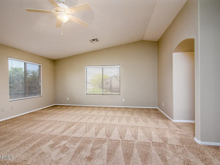 43395 W Wild Horse Trl — Photo 26