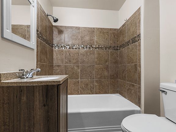 5th image of 1615 Warren Rd