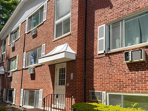 2nd image of 327 Wisconsin Ave APT 6A