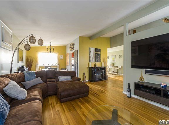 2nd image of 2890 Beach Dr